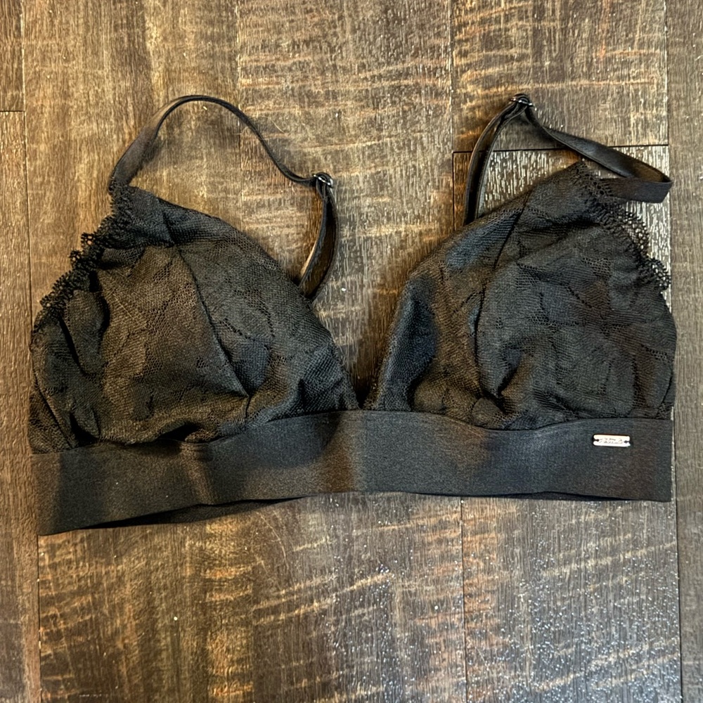 Victoria's Secret Black Bralette with Adjustable Straps and Wide Band